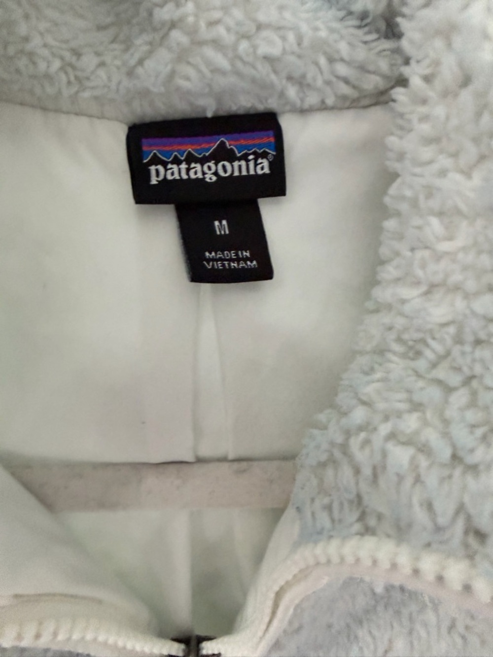 Patagonia  Sherpa Fleece Vest in Light Blue - Picture 2 of 3